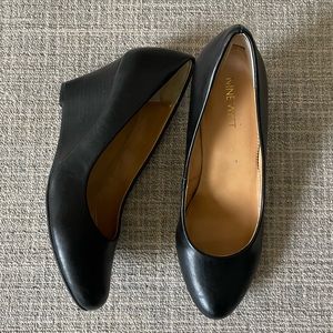 Nine West Black Wedge Heels Size 7.5